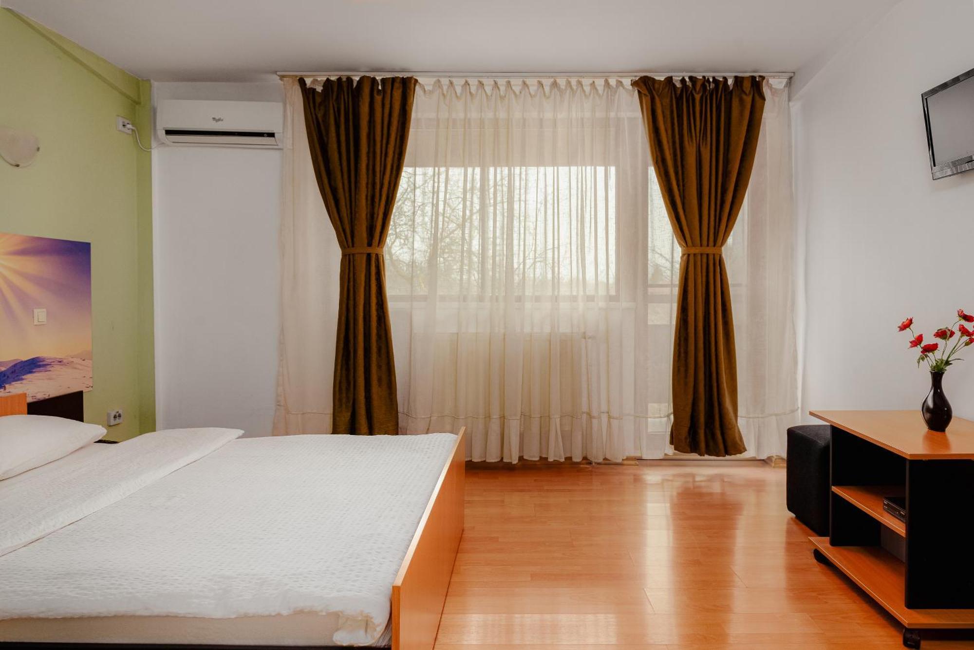 Business Transit To Therme & Bucharest Airport Săftica Εξωτερικό φωτογραφία